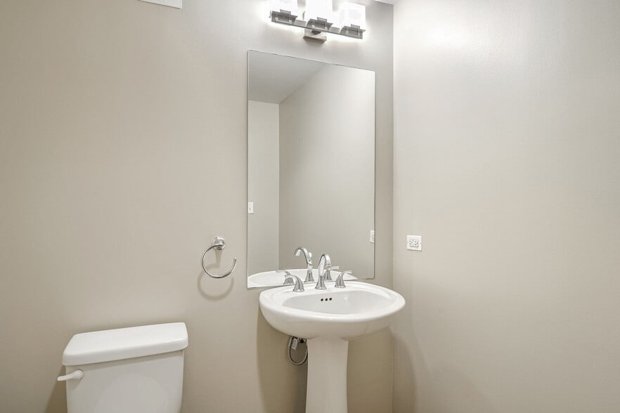 More Photos Of 1825 7th St NW, Washington Apartments For Lease