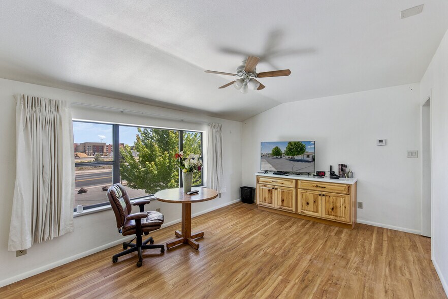 More Photos Of 2010 E Route 66, Flagstaff Apartments For Sale