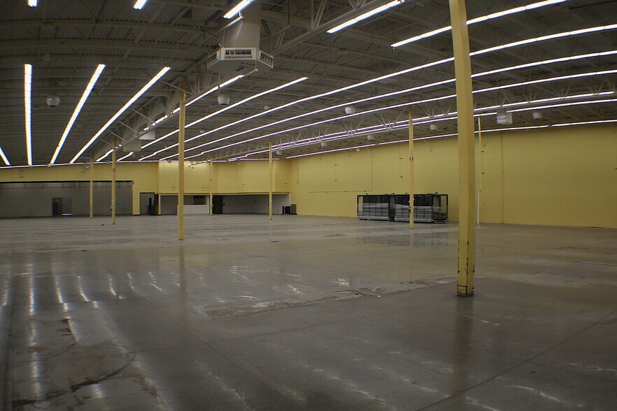 More Photos Of 869 W Florida Ave, Hemet Unknown For Lease