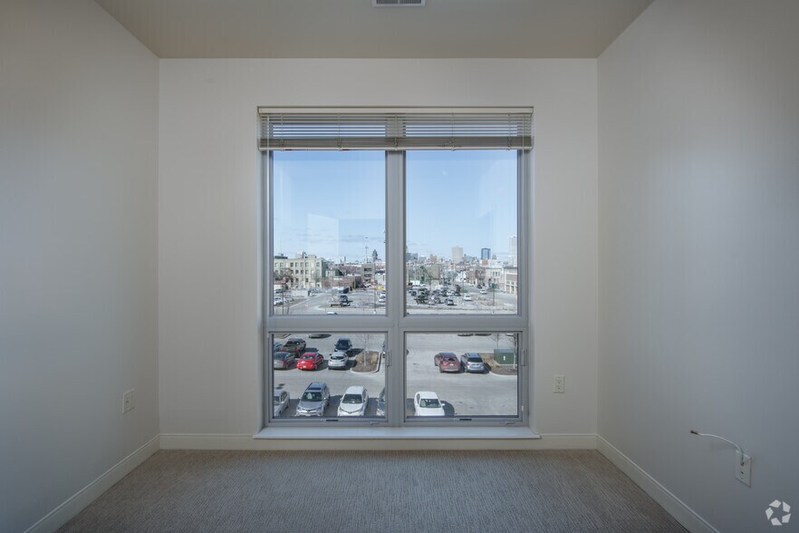 More Photos Of 1320 S 1st St, Milwaukee Apartments For Lease