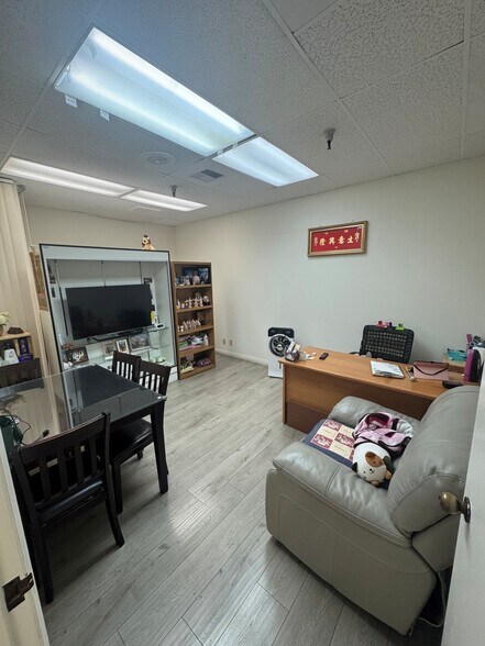 More Photos Of 950 W Central Ave, Brea Warehouse For Sale