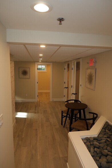 More Photos Of 189 South St, Oyster Bay Office For Lease