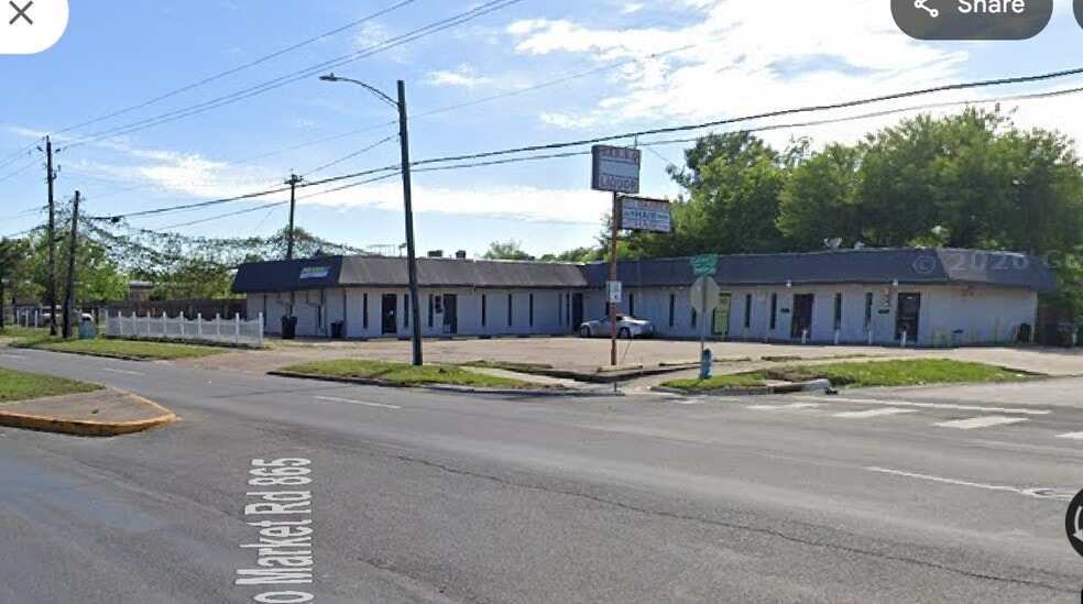 Primary Photo Of 11312 Cullen Blvd, Houston General Retail For Sale