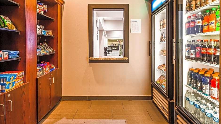 More Photos Of 1008 Sheppard Rd, Burkburnett Hotel For Sale