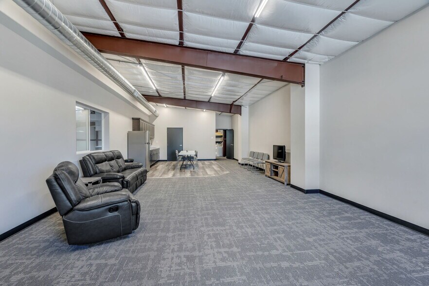 More Photos Of 329 W Main St, American Fork Light Manufacturing For Lease