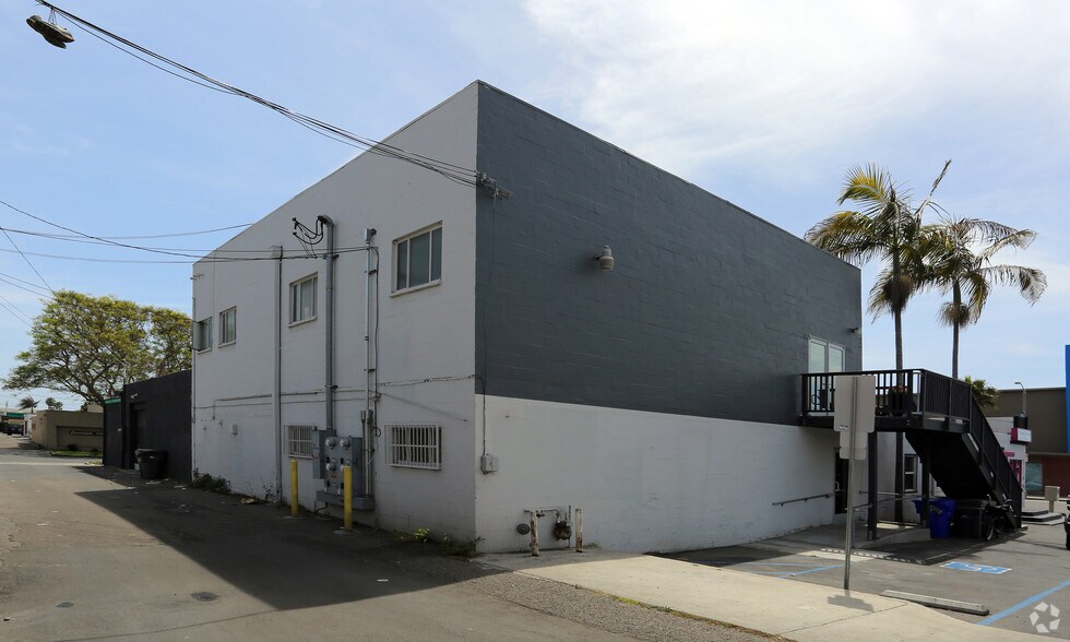 More Photos Of 528 S Coast Hwy 101, Oceanside Storefront Retail Office For Lease