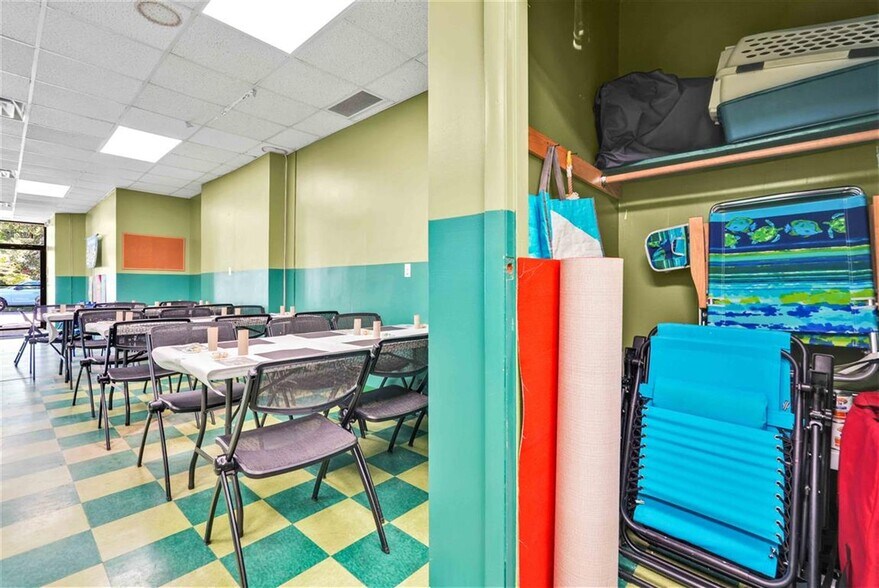 More Photos Of 10717 Metropolitan Ave, Forest Hills Flex For Sale