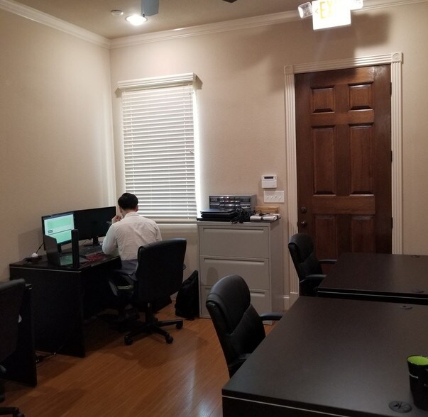 More Photos Of 1844 Snake River Rd, Katy Office Residential For Lease