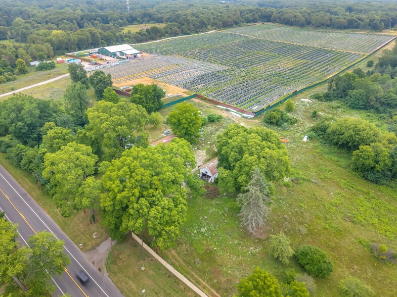 More Photos Of 21736 Bedford Rd N, Battle Creek Industrial For Sale