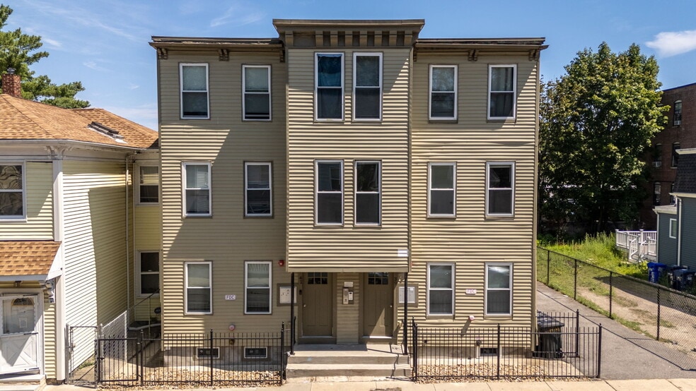 More Photos Of 39-41 W Walnut Park, Roxbury Apartments For Sale