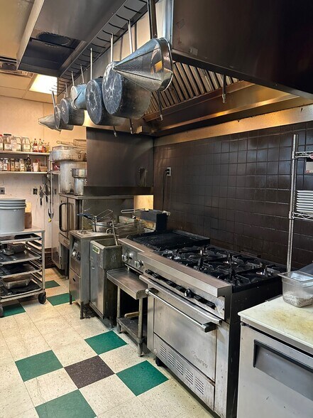 More Photos Of 162-164 Glen St, Glens Falls Storefront Retail Residential For Sale