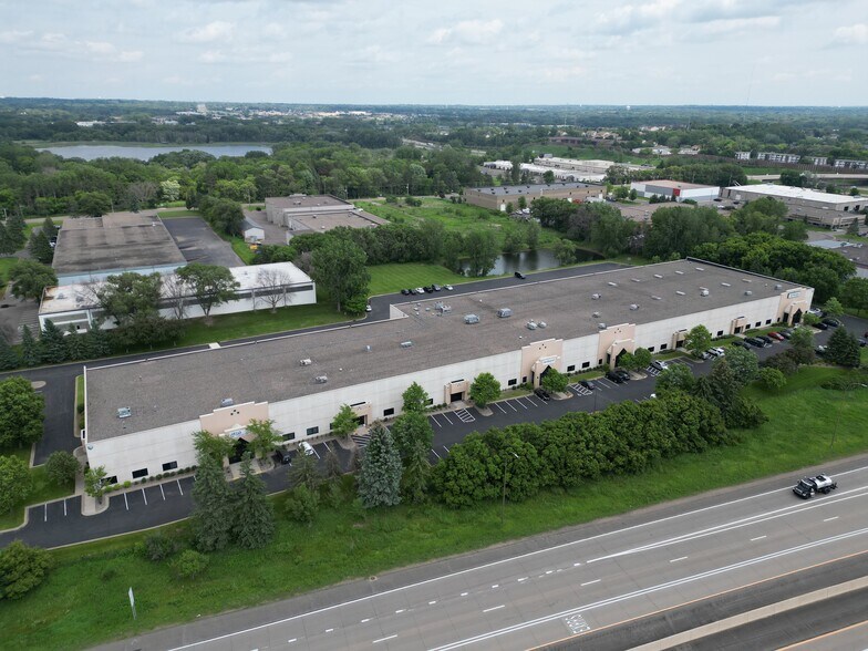 More Photos Of 980 Berwood Ave E, Vadnais Heights Warehouse For Lease