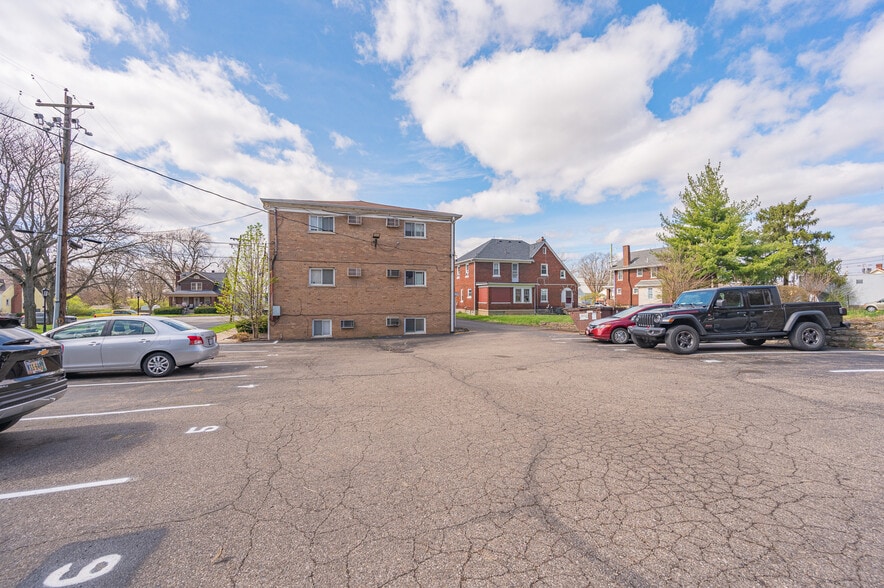 More Photos Of 10916 Reading Rd, Cincinnati Apartments For Sale