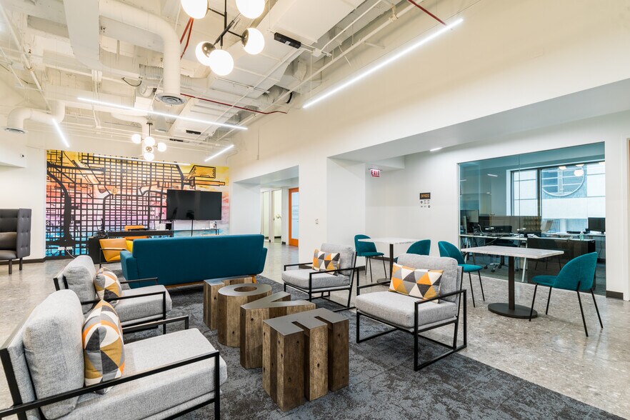 More Photos Of 211 W Wacker Dr, Chicago Office For Lease