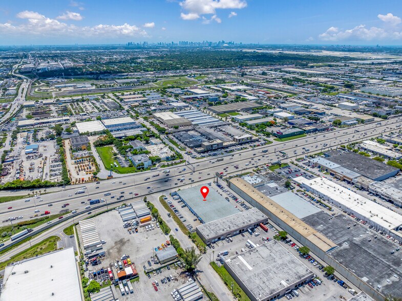More Photos Of 7000 NW 77th ct, Miami Warehouse For Sale