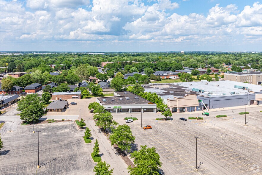 More Photos Of 1981-1989 W Galena Blvd, Aurora Storefront For Lease