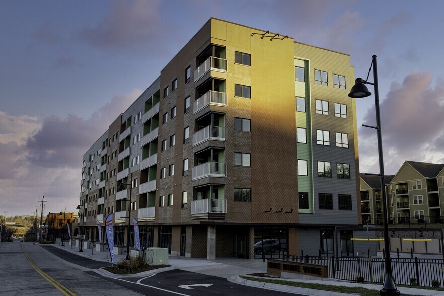 More Photos Of 1901 Vine St, Kansas City Multifamily For Sale