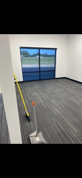 More Photos Of 5602 S Hwy 97, Sand Springs Office For Lease
