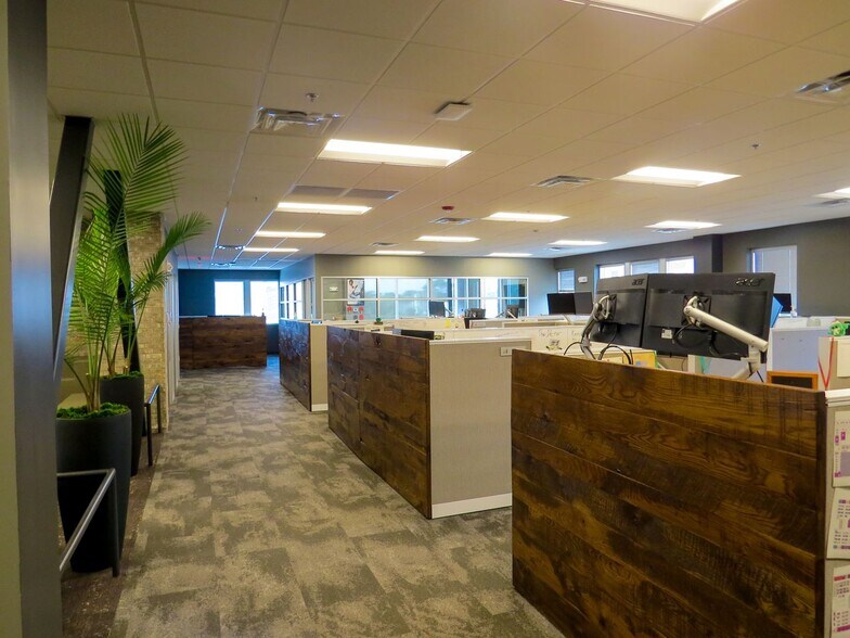 More Photos Of 6740 Rock Spring Rd, Wilmington Office For Lease
