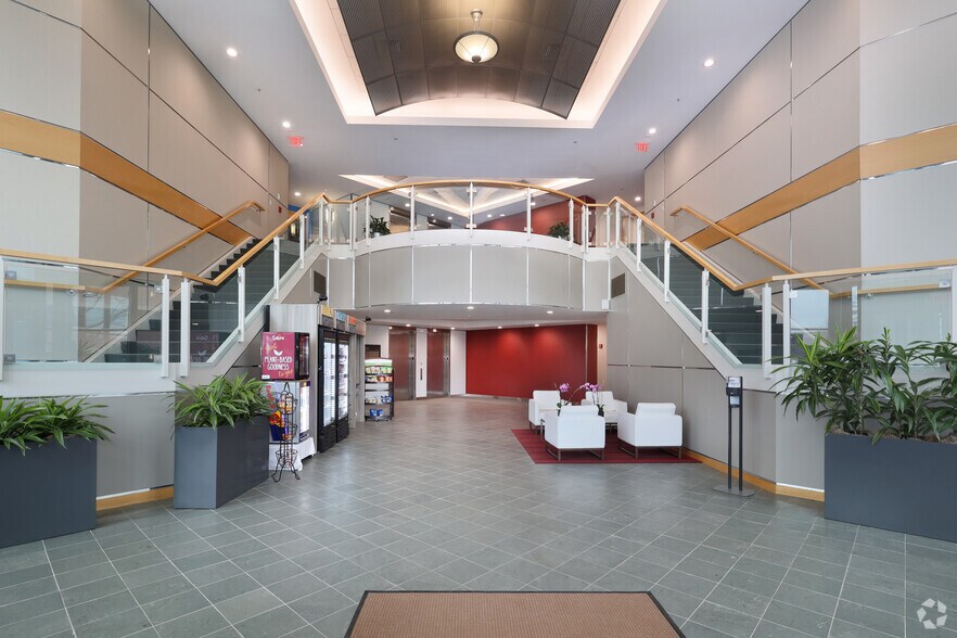 More Photos Of 100 Apollo Dr, Chelmsford Office For Lease