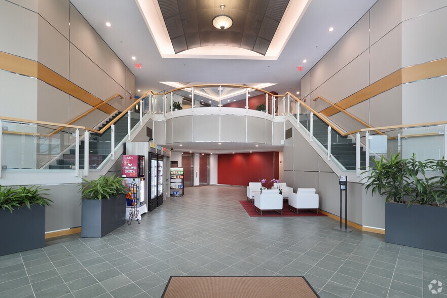 More Photos Of 100 Apollo Dr, Chelmsford Office For Lease