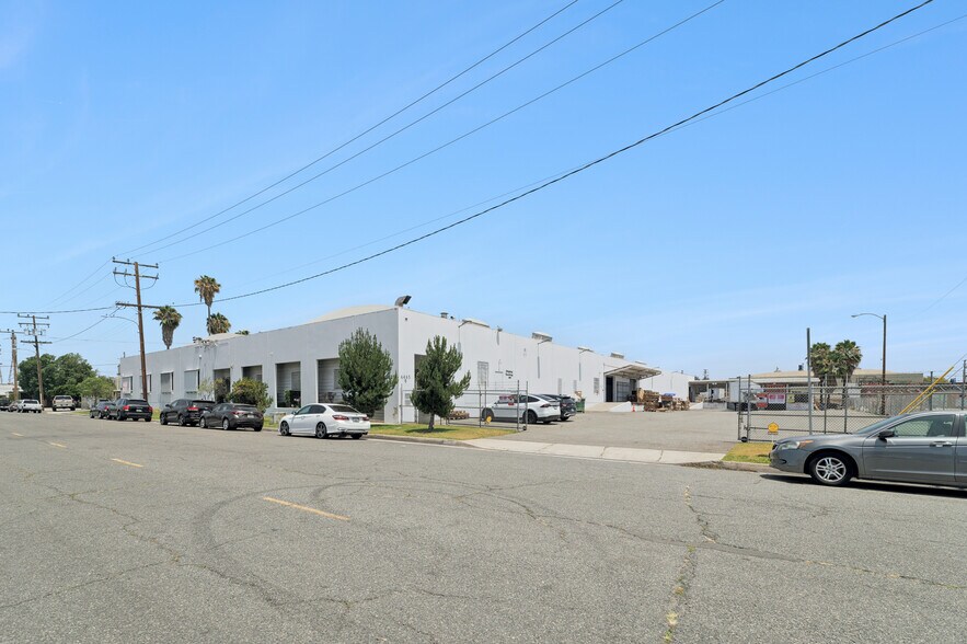 More Photos Of 6465 Corvette St, Commerce Manufacturing For Sale