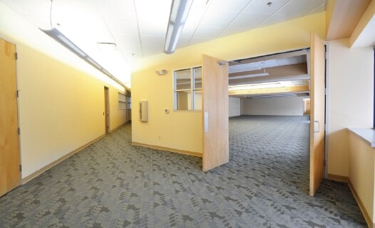 More Photos Of 34555 W 12 Mile Rd, Farmington Hills Office For Sale