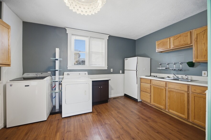 More Photos Of 229 E Main St, Bridgeport Loft Creative Space For Sale