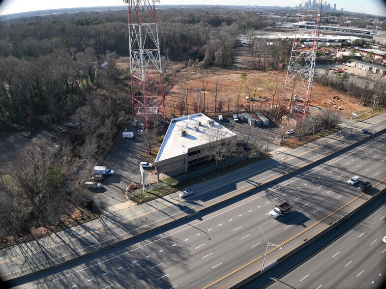 More Photos Of 4800 Reagan Dr, Charlotte Office For Sale