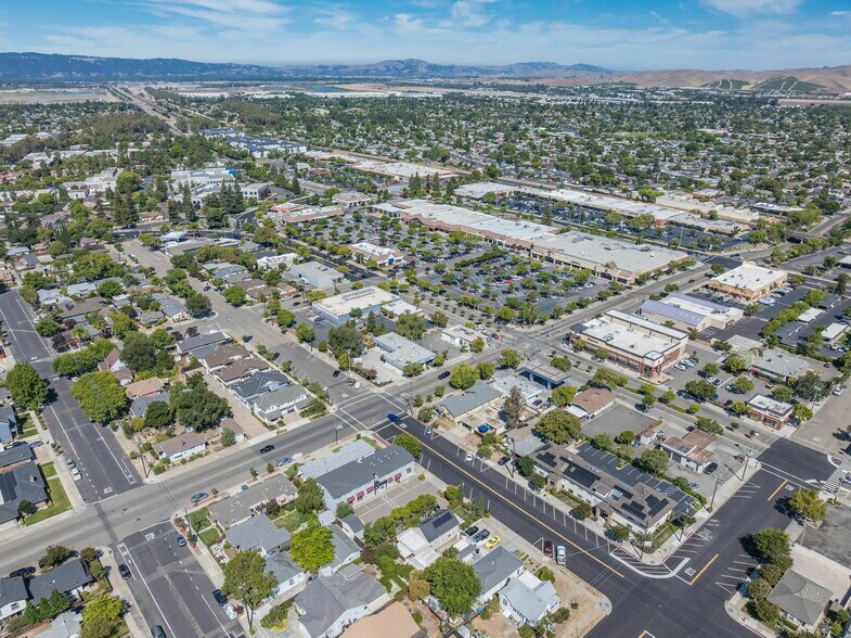 More Photos Of 1593 1st St, Livermore Fast Food For Lease