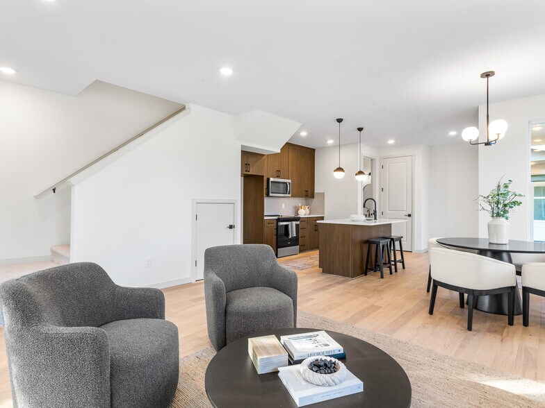 More Photos Of 7468 Tolman St, Portland Multifamily For Sale