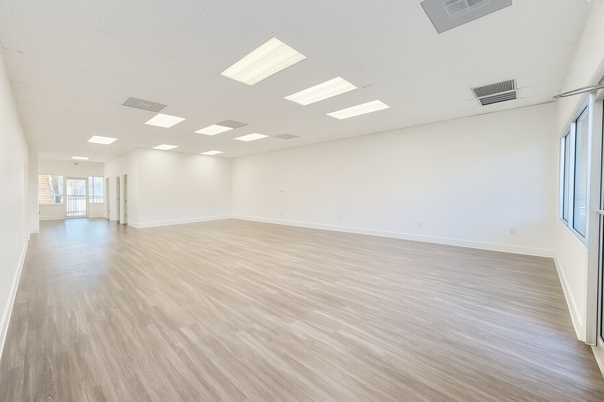 More Photos Of 900 Round Rock Ave, Round Rock Medical For Lease