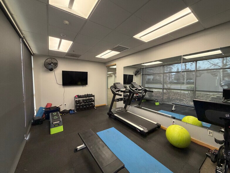 More Photos Of 3415 Brookside Rd, Stockton Office For Sale