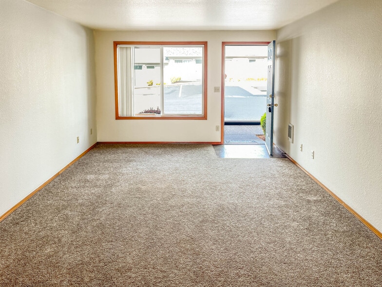More Photos Of 159-197 Pembrook St SE, Salem Apartments For Sale
