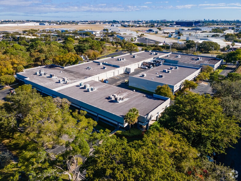 More Photos Of 5101 NW 21st Ave, Fort Lauderdale Light Distribution For Lease