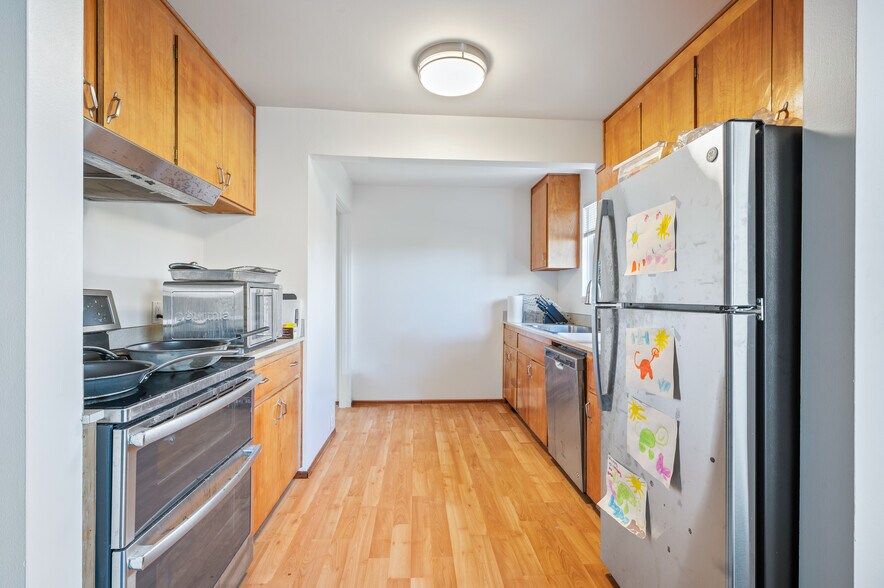 More Photos Of 318 3rd Ave S, Edmonds Apartments For Sale