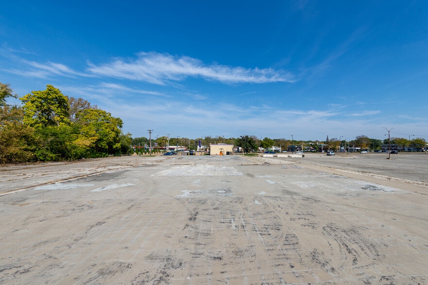 More Photos Of 3809-3857 E State St, Rockford Land For Sale