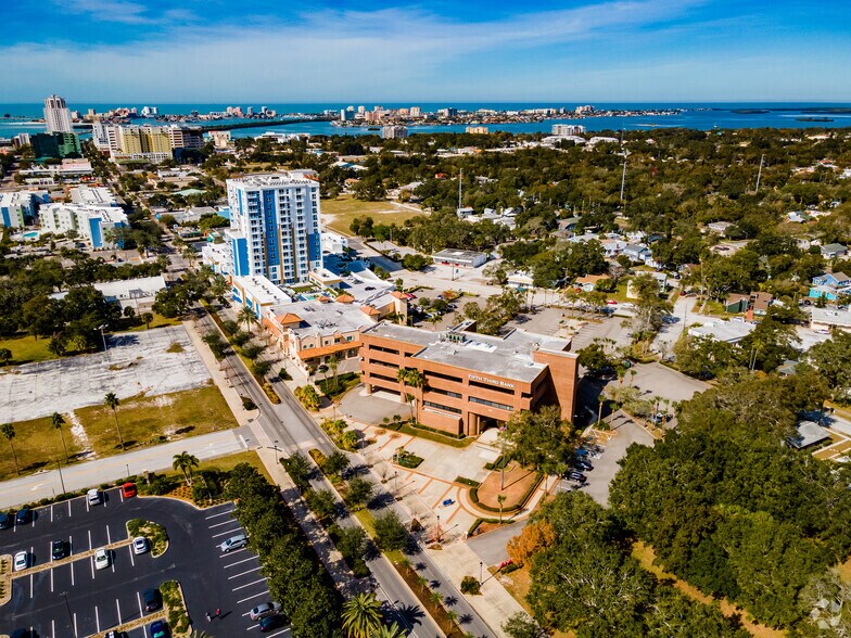 More Photos Of 1150 Cleveland St, Clearwater Office For Lease