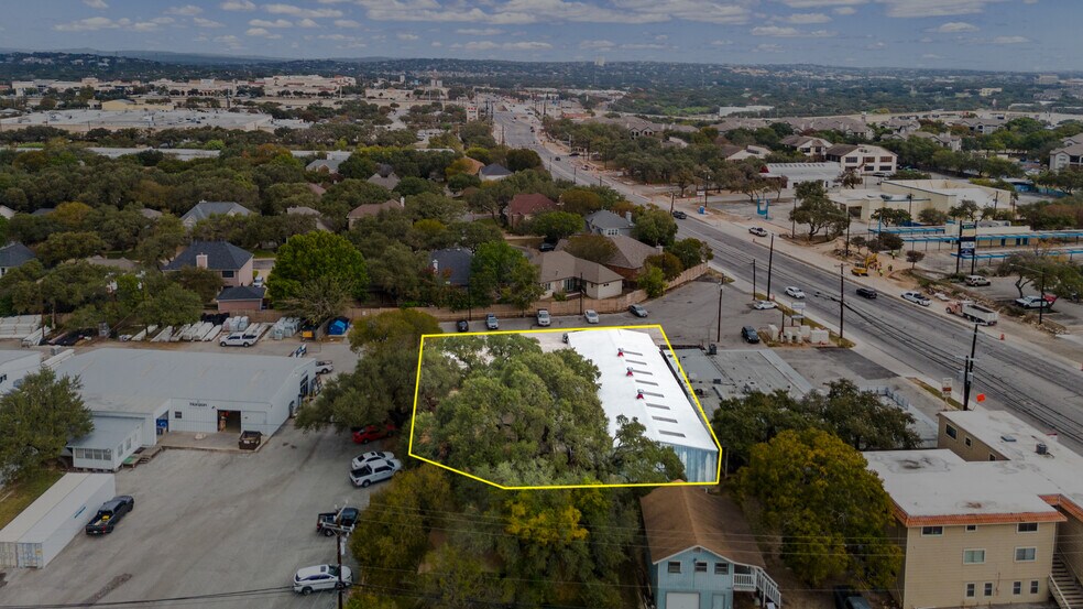 More Photos Of 17645 Blanco Rd, San Antonio General Retail For Sale