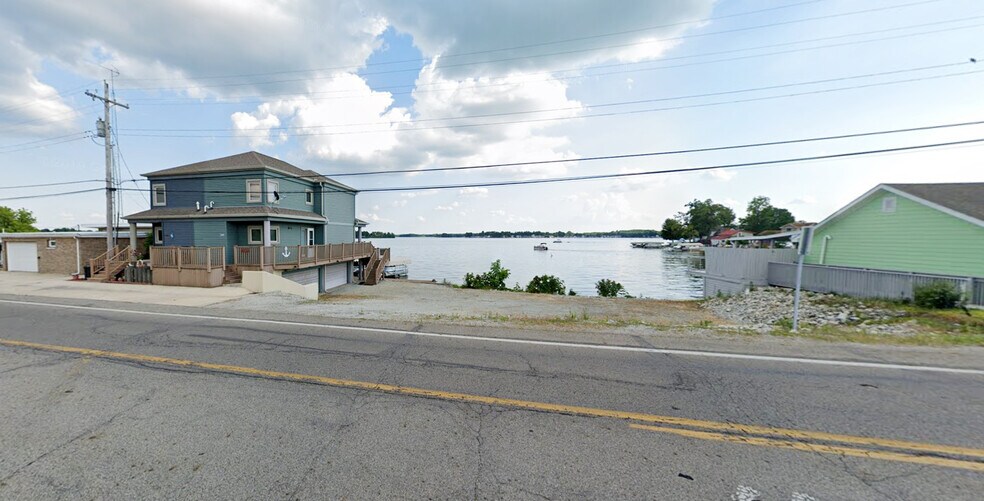 More Photos Of 2310-2320 E State Road 14, Rochester Storefront For Lease