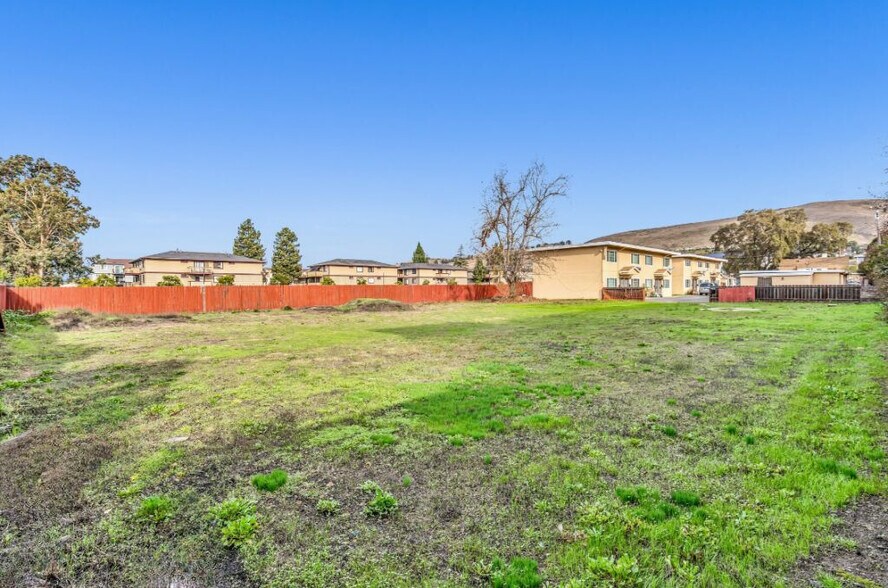 More Photos Of 29517-29529 Dixon St, Hayward Apartments For Sale