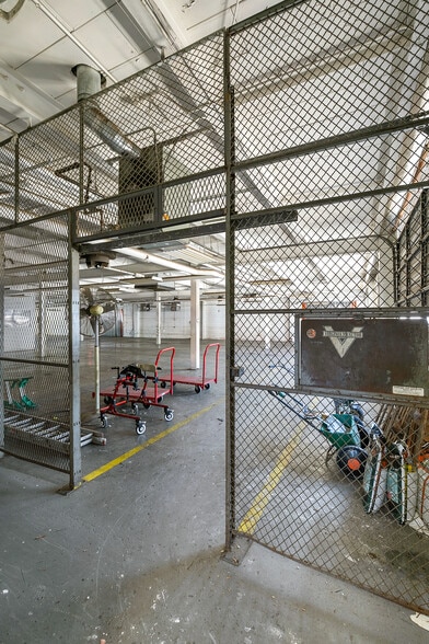 More Photos Of 1901 Westwood Ave, Richmond Warehouse For Sale