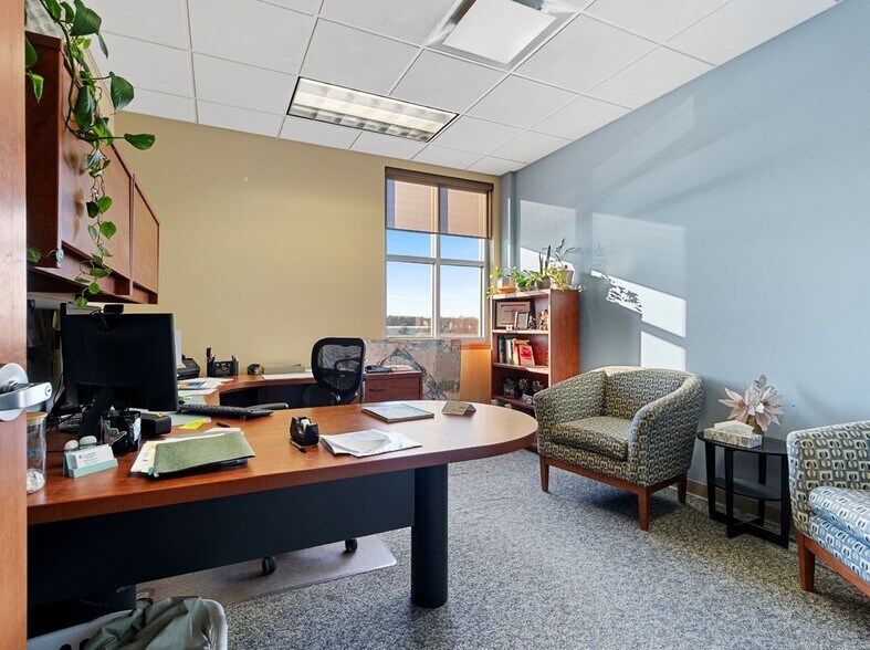 More Photos Of 4706 New Horizons Blvd, Appleton Medical For Sale