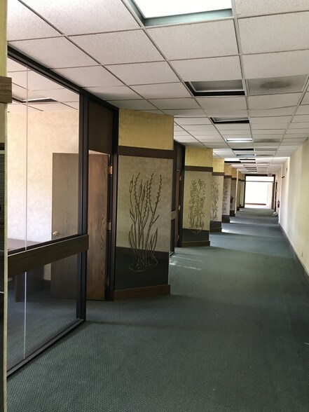 More Photos Of 5522 6th Ave, Kenosha Restaurant For Lease