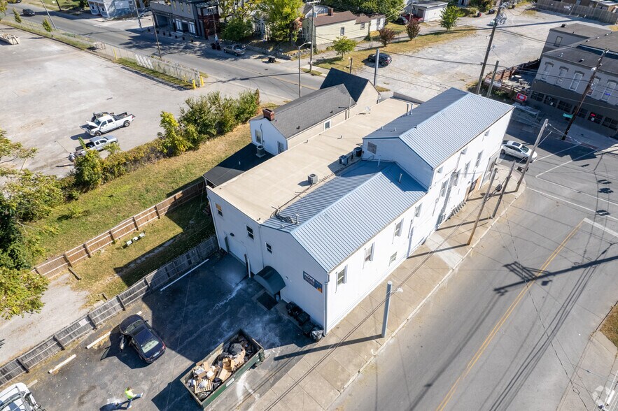More Photos Of 1496 S Shelby St, Louisville Flex For Lease