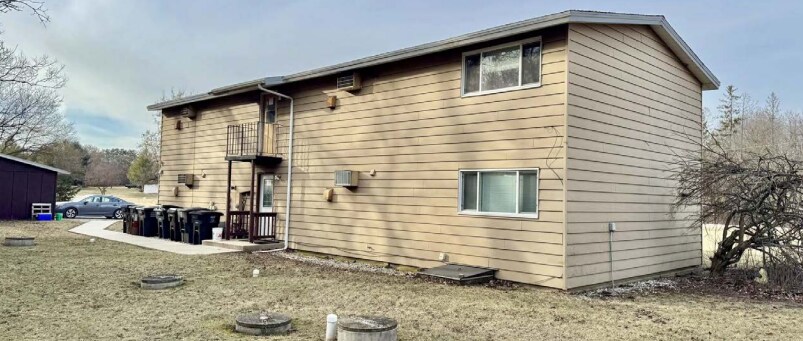 More Photos Of 215 W Waukesha Rd, Eagle Apartments For Sale