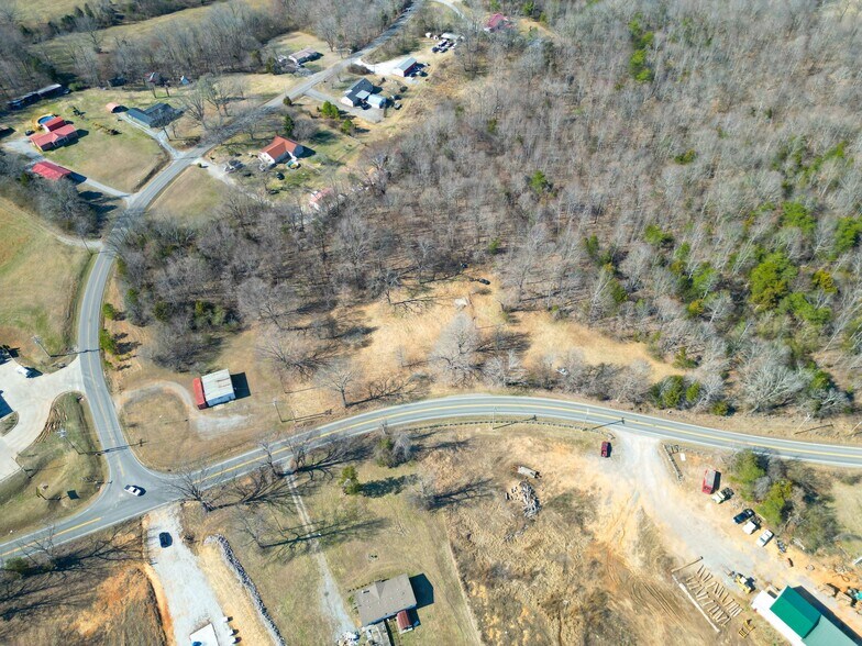 More Photos Of 2815 TN-49 Hwy, Charlotte Auto Repair For Sale