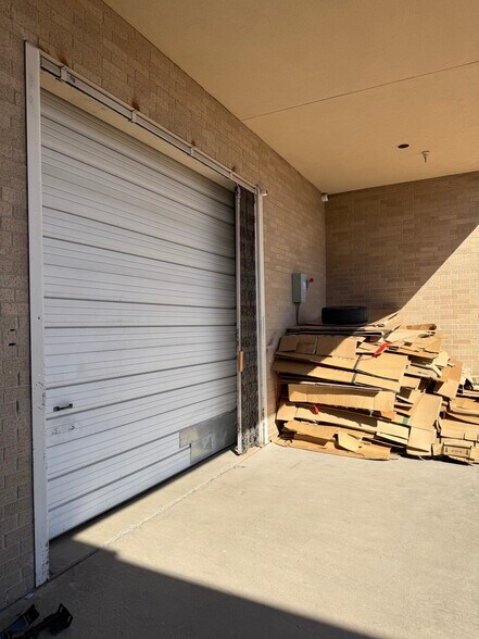 More Photos Of 3910 W Camp Wisdom Rd, Dallas Storefront For Sale