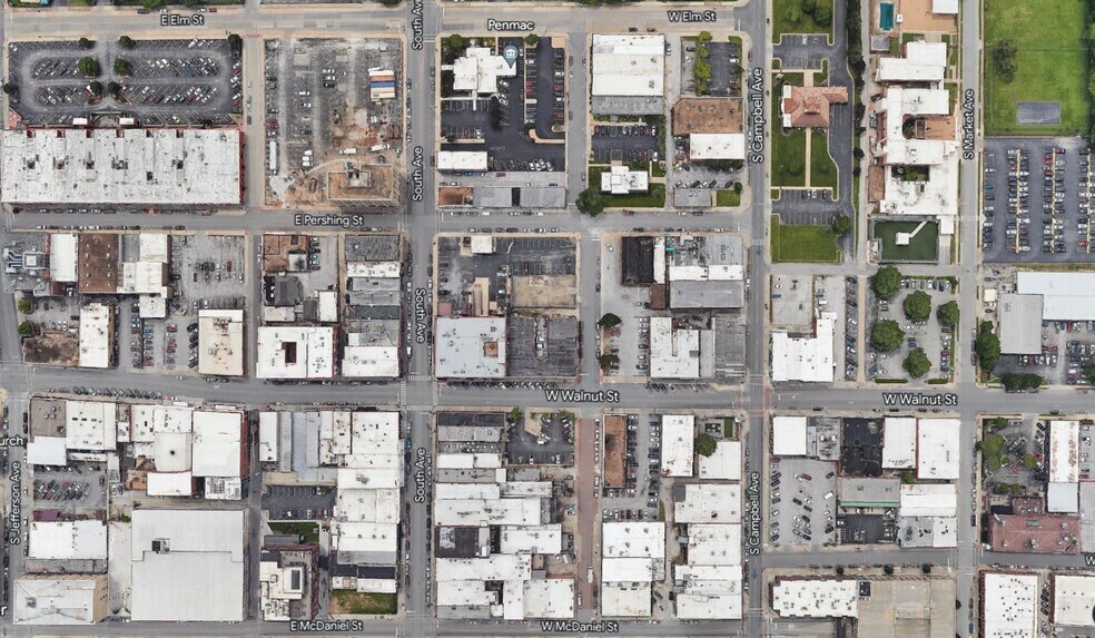 More Photos Of 408 W Walnut St, Springfield Storefront Retail Residential For Lease