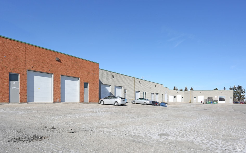 More Photos Of 60 Bathurst Dr, Waterloo Manufacturing For Lease